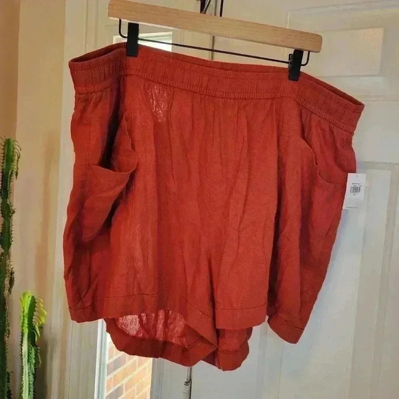 NWT Old Navy High-Rise Linen Lightweight Red‎ Shorts, Size 3XL - Picture 3 of 8